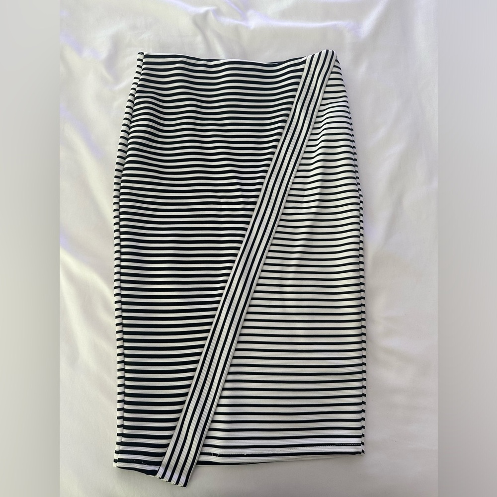 ZARA pencil skirt